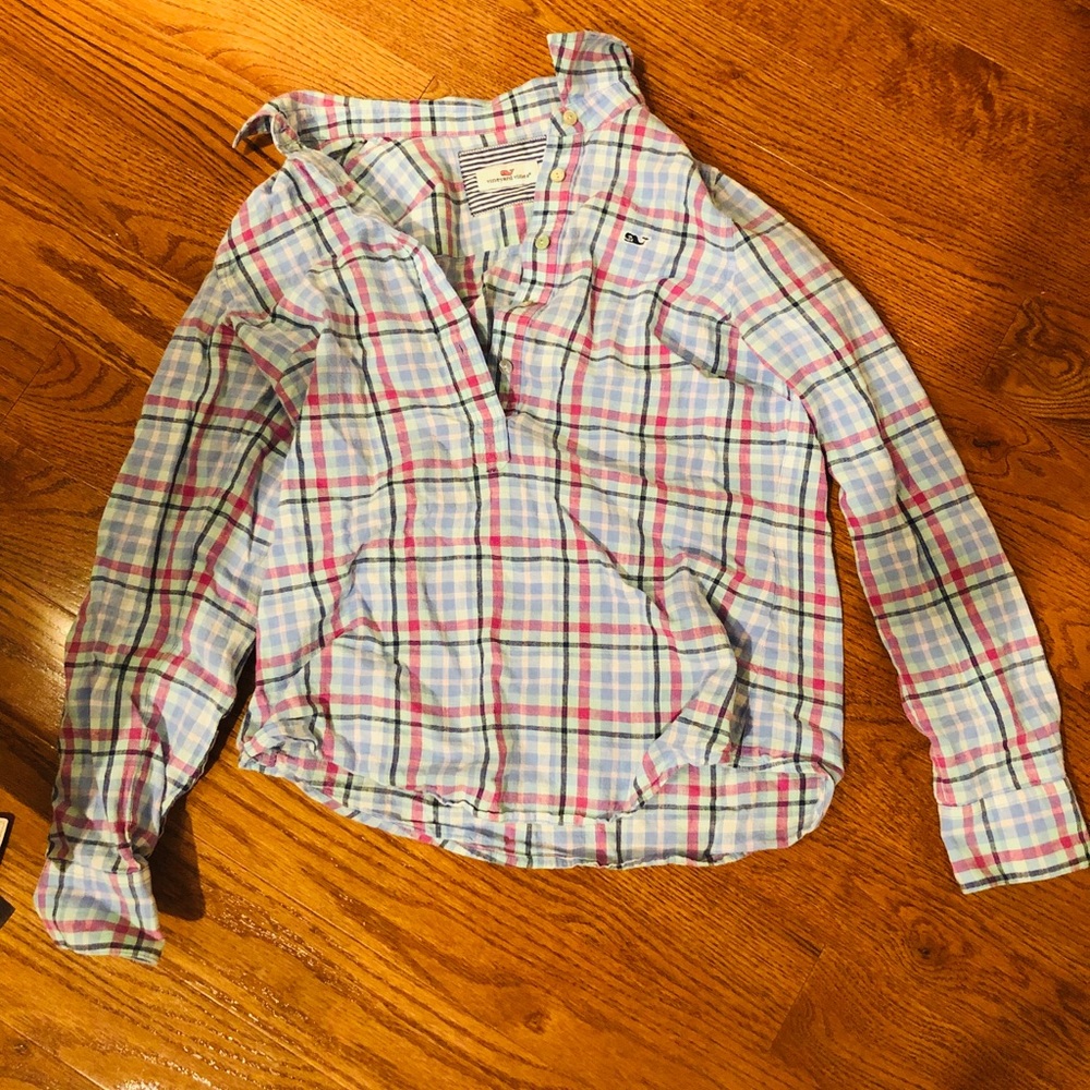 Vineyard Vines popover shirt